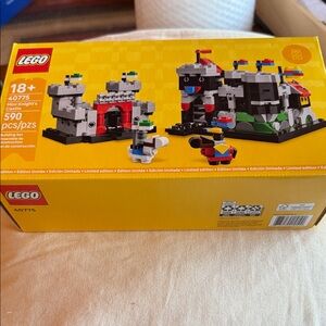 LEGO 40775 Mini Knight's Castle Set